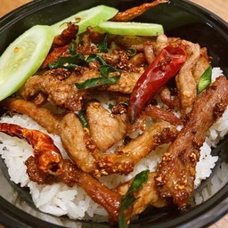 ข้าวหมูทอดคลุกฝุ่น