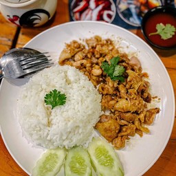 ข้าวกระเทียมพริกไทย