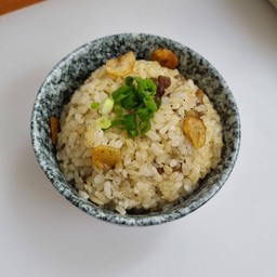 ข้าวผัดกระเทียม