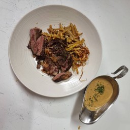 เสต็กกับมันทอด