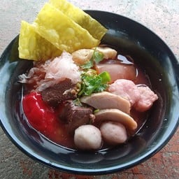 ป้ารัก ก๋วยเตี๋ยวต้มยำมะนาว
