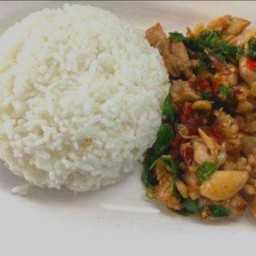 ข้าวกะเพราหมูชิ้น