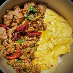 ร้านกะเพราฮาลาลเนื้อโคขุน (สูตรพริกแห้งจัดจ้าน)