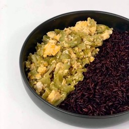 ผัดมะระใส่ไข่ ไร้น้ำมัน