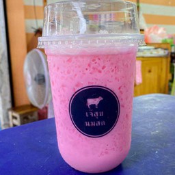 นมชมพูเย็น