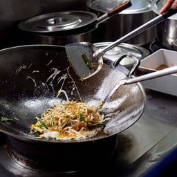 วุ้นเส้นใส่ไข่+กุ้งแห้งทอด