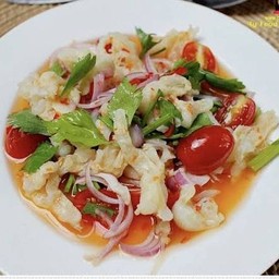 ยำตีนไก่