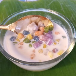 ขนมบัวลอยไข่หวาน อาอุ๋ย