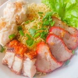 เต็มคำ ยำ ตาโฟ