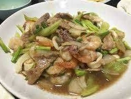 ผัดพริกหยวก รวมมิตร