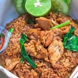 ข้าวผัดรถไฟหมู