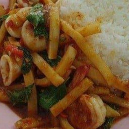 ข้าวพริกแกงหน่อไม้ทะเล