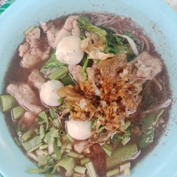 ก๋วยเตี๋ยวหมูเจ้จุ๋ม