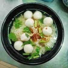ข้าวต้ม ลูกชิ้นปลา