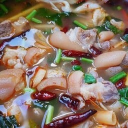 ต้มยำขาหมูคากิ