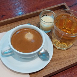 กาแฟเพิ่มสุขร้อน