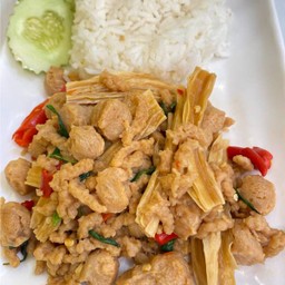 กะเพรา (เจ) ราดข้าว