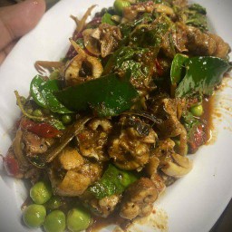 ผัดเผ็ด ปลาไหล