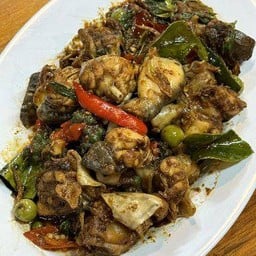 ผัดเผ็ด กบ