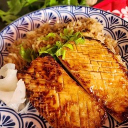 ข้าวผัดซอสเต้าหู้ย่าง