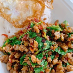 กะเพราเฮ้าส์ กะเพราไข่ข้น ไข่ดาว