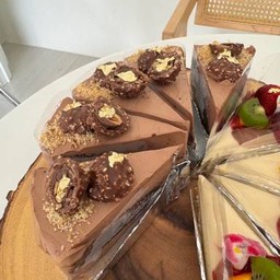 เฟอร์เรโร่เค้ก