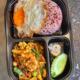 ผัดเผ็ดพริกสด สูตรตราด ราดข้าว