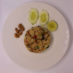 ข้าวผัดปลาทูเจ