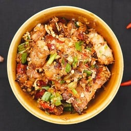 หมูกรอบคั่วพริกเกลือ (เป็นกับ)