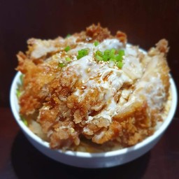 ข้าวหน้าไก่คัตสึด้ง