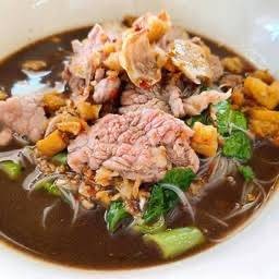 ก๋วยเตี๋ยวเรืออินทนิล