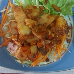 หมูกรอบคั่วพริกเกลือ