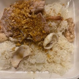 ข้าวกระเทียม