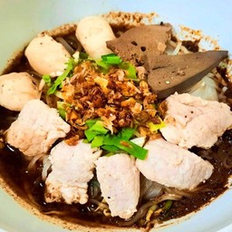 ก๋วยเตี๋ยวเรือ ^หมูหมัก^ น้ำตก