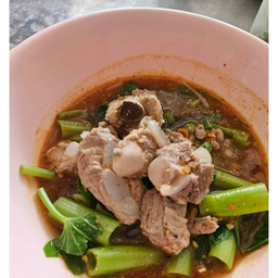 ก๋วยเตี๋ยวต้มยำกระดูกอ่อน