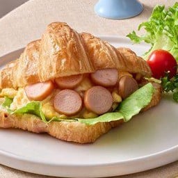 ครัวซองต์ ไส้กรอกไข่