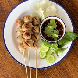 ลูกชิ้นหมู 3ตัว  3 ไม้ (Pork Ball )