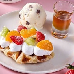 ครอฟเฟิลผลไม้รวม ไอศกรีม