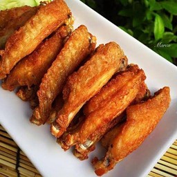 ปีกไก่ทอดน้ำปลา
