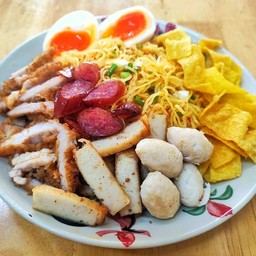 แห้งจัมโบ้ (หมู+ยอ+เชียง+ ไข่) เพิ่มลูกชิ้น