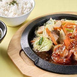 กระทะร้อน กุ้งผัดซอสเผ็ด