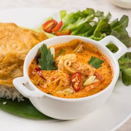 ต้มยำกุ้งกับข้าว