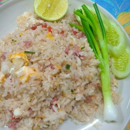 ข้าวผัดแหนม