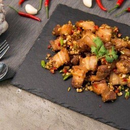 สามชั้น คั่วพริกเกลือ