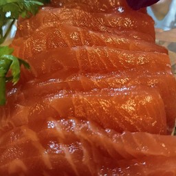 แซลม่อนซาซิมิ ครึ่งกิโลกรัม