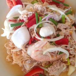 ยำมาม่ารวมมิตร