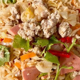 ยำมาม่า