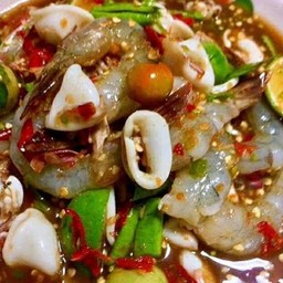 ตำเหลากุ้งสดปลาหมึก