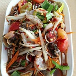 ตำกุ้งสดหอยแครง