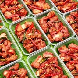 แหนมอินดี้ เมนูแหนมๆ ราดข้าว